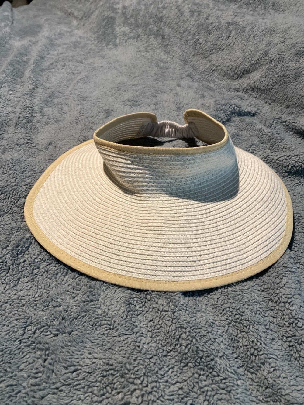 Sun visor